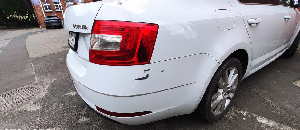 Skoda Octavia cena 59000 przebieg: 104000, rok produkcji 2018 z Szczecin małe 137